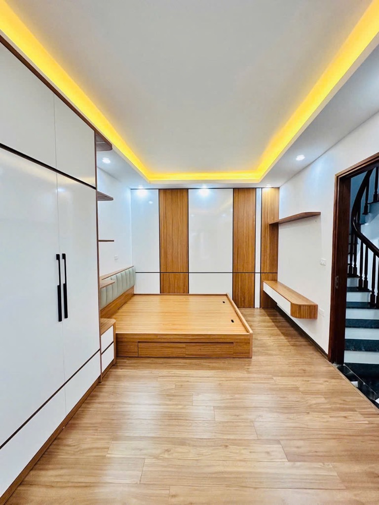 BÁN NHÀ RIÊNG TẠI ĐƯỜNG CỔ NHUẾ - NGÕ RỘNG, CÁCH 15M RA NGÕ Ô TÔ 7 CHỖ